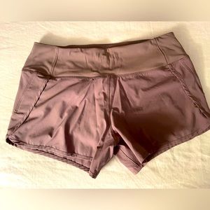 Crz yoga “speed up” style. Size 4 4 inch inseam.